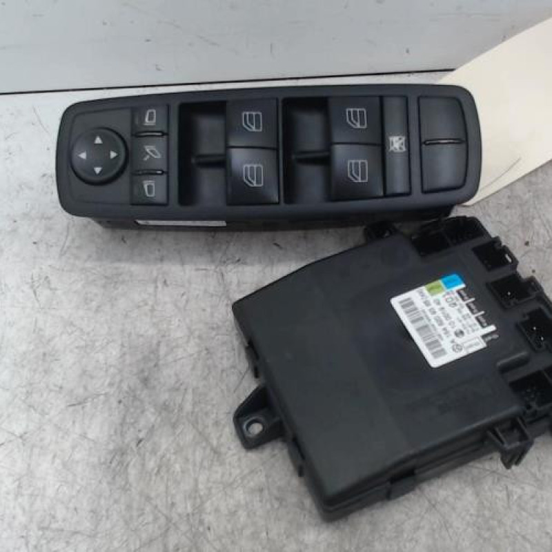 Interrupteur de leve vitre avant gauche MERCEDES CLASSE R 251