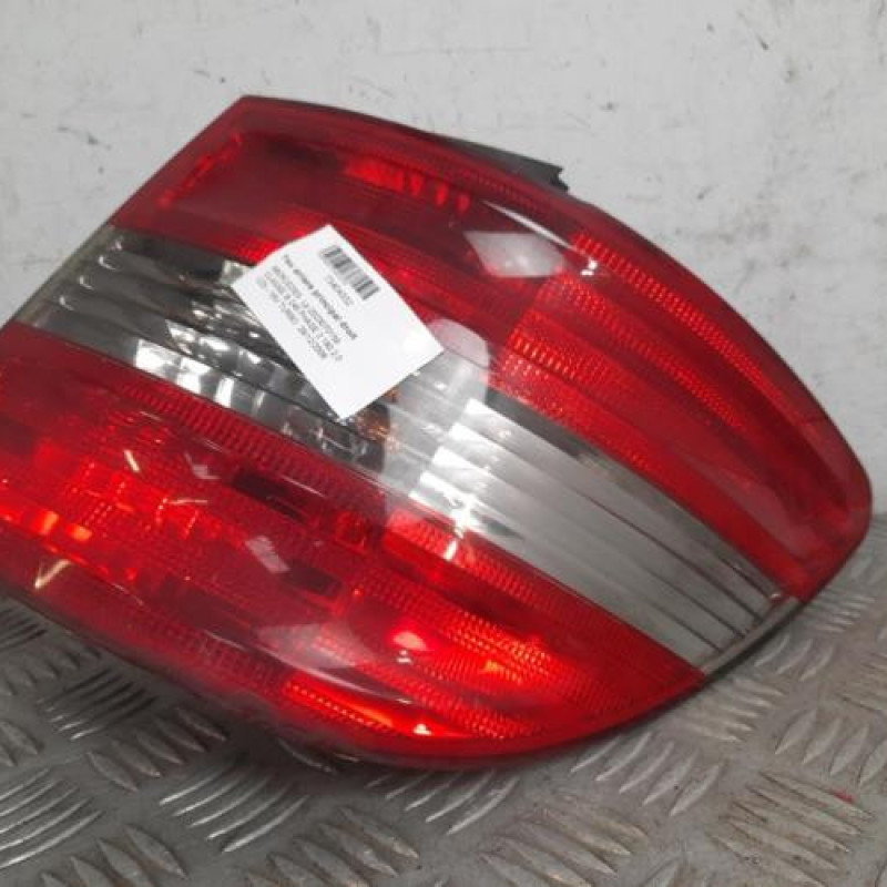 Feu arriere principal droit (feux) MERCEDES CLASSE B 245