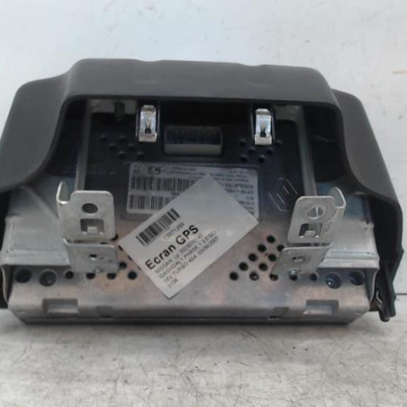 Ecran GPS NISSAN QASHQAI 1