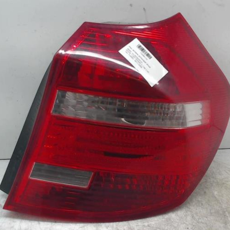 Feu arriere principal droit (feux) BMW SERIE 1 E87 Feu arriere principal droit (feux) BMW SERIE 1 E87