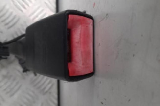 Attache ceinture avant droit AUDI A4 3 Photo n°1