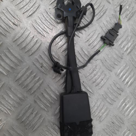 Attache ceinture avant droit AUDI A4 3