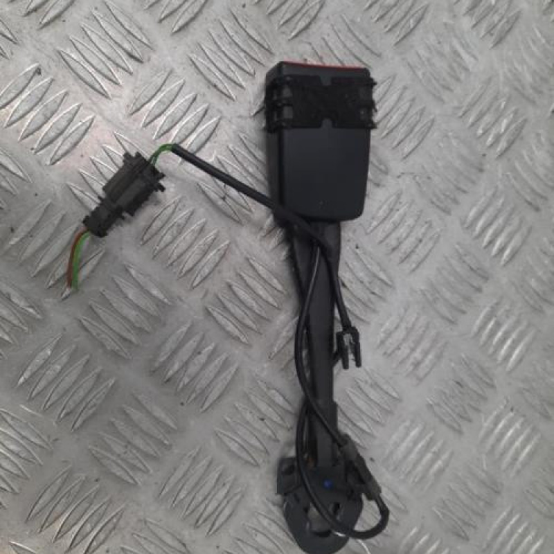 Attache ceinture avant gauche AUDI A4 3