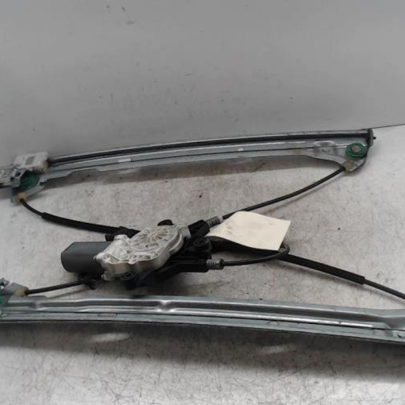 Leve vitre electrique avant droit MERCEDES VITO 639