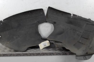 Pare boue avant droit RENAULT SCENIC 1