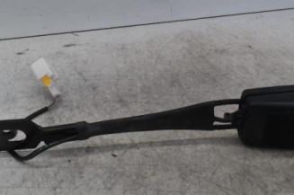 Attache ceinture avant droit PEUGEOT 3008 1