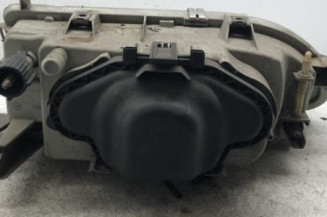 Optique avant principal gauche (feux)(phare) RENAULT R19