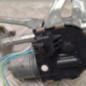 Moteur essuie glace avant gauche PEUGEOT 5008 1