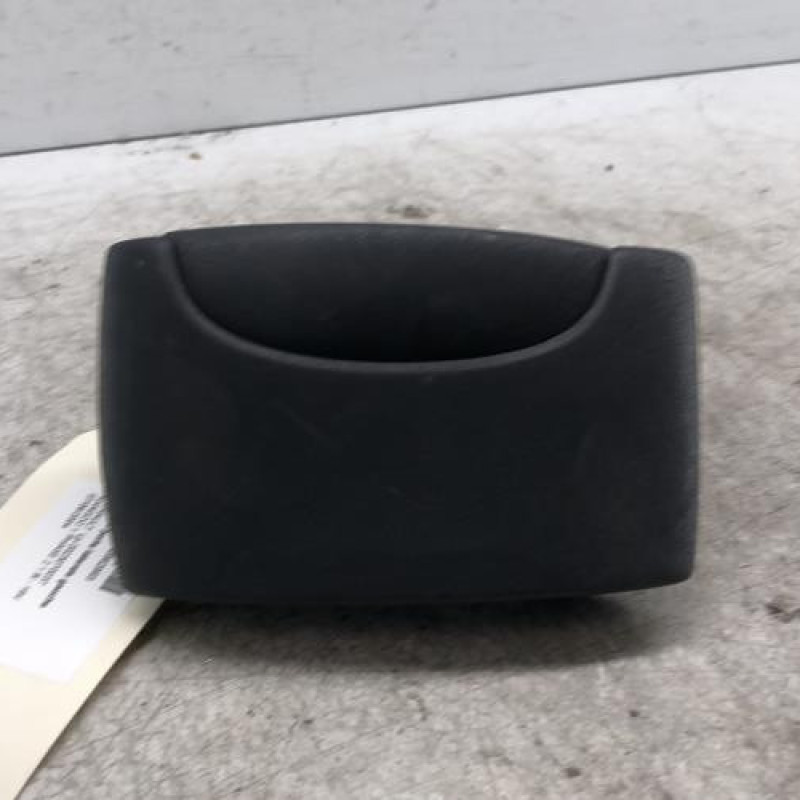 Poignee porte laterale gauche RENAULT KANGOO 1 Poignee porte laterale gauche RENAULT KANGOO 1