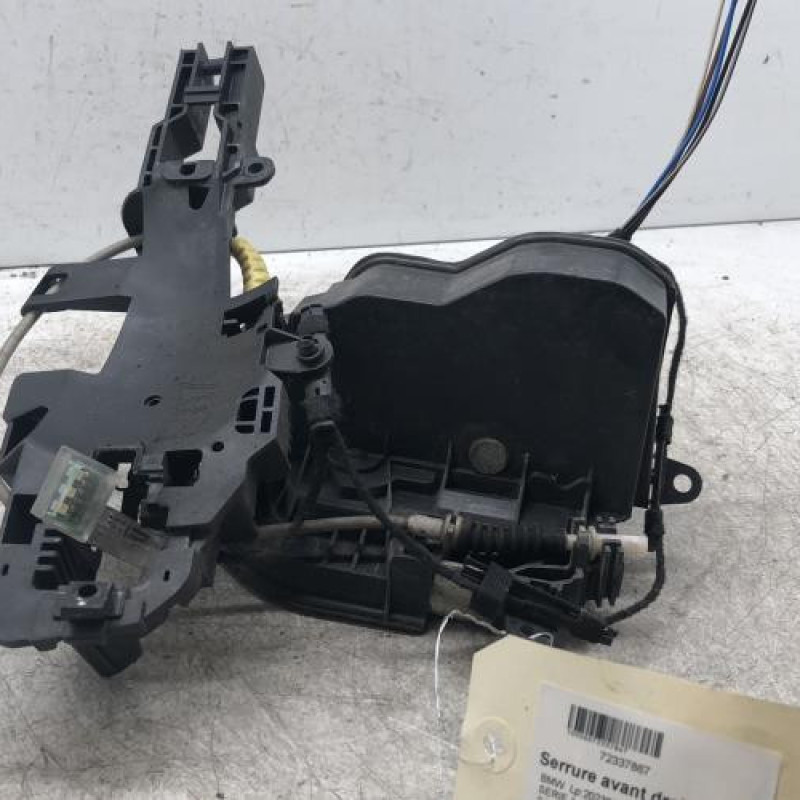 Serrure avant droit BMW SERIE 1 E87 Serrure avant droit BMW SERIE 1 E87