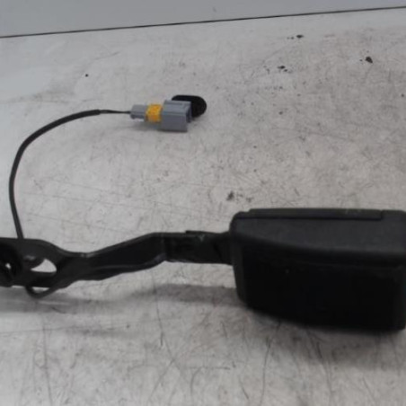Attache ceinture avant gauche PEUGEOT 208 1