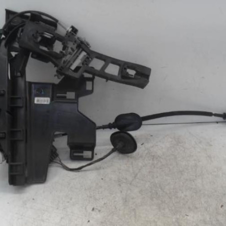 Serrure avant droit FORD FIESTA 6