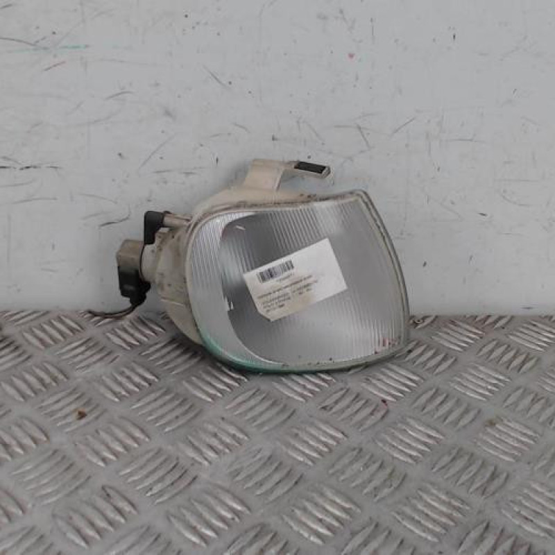 Optique avant secondaire droit (feux)(clignotant) VOLKSWAGEN POLO 3