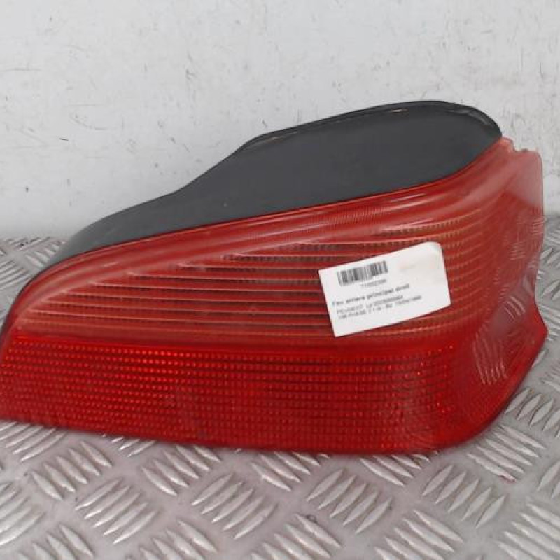 Feu arriere principal droit (feux) PEUGEOT 106