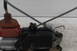 Serrure avant gauche PEUGEOT 406