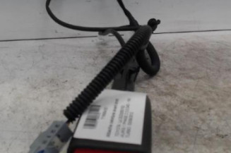Attache ceinture avant droit TOYOTA AURIS 1
