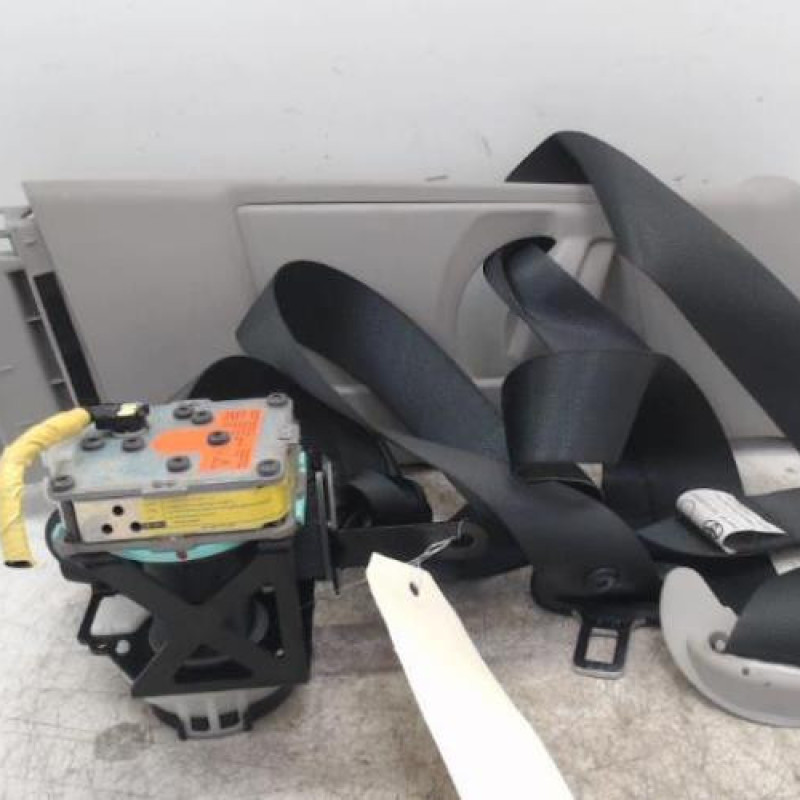 Ceinture avant droit TOYOTA AURIS 1 Ceinture avant droit TOYOTA AURIS 1