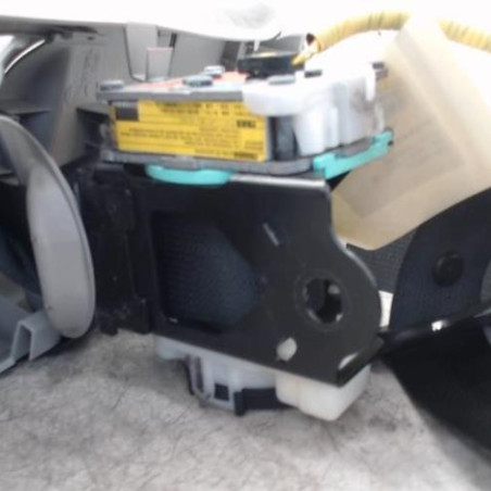 Ceinture avant gauche TOYOTA AURIS 1