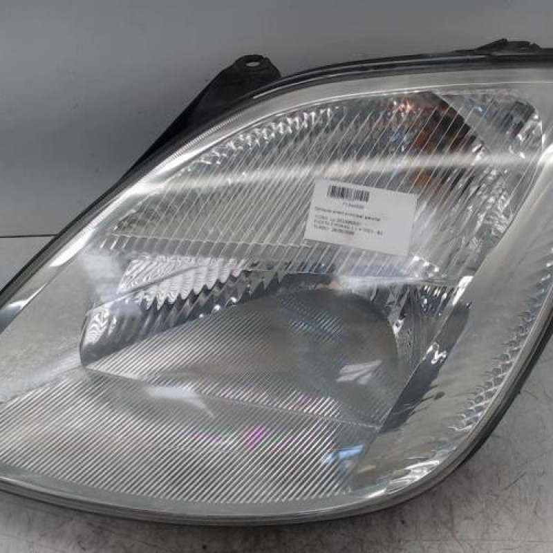 Optique avant principal gauche (feux)(phare) FORD FIESTA 5