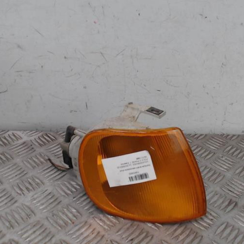 Optique avant secondaire droit (feux)(clignotant) VOLKSWAGEN POLO 3