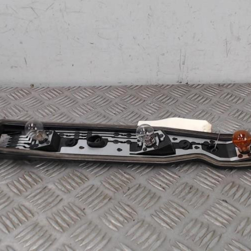 Platine feu arriere gauche OPEL CORSA C Platine feu arriere gauche OPEL CORSA C