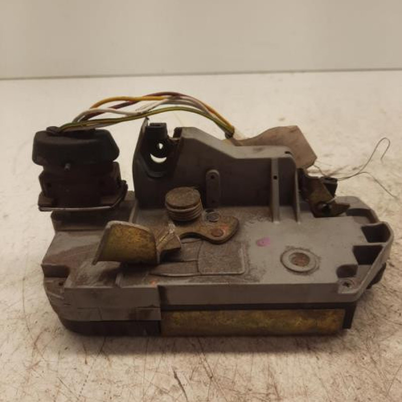 Serrure arriere droit PEUGEOT 306 Serrure arriere droit PEUGEOT 306
