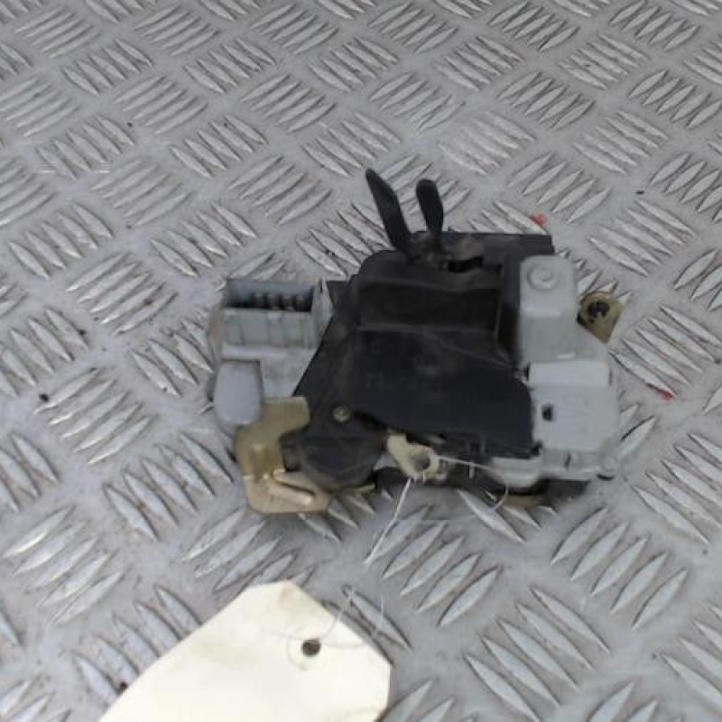 Serrure avant droit CITROEN XSARA