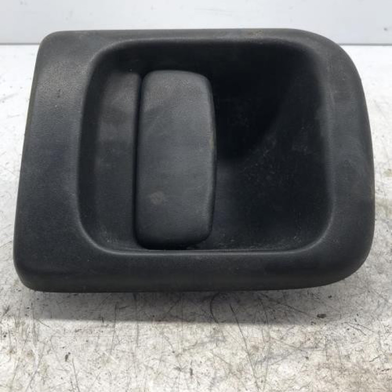 Poignee porte avant gauche RENAULT MASTER 2 Poignee porte avant gauche RENAULT MASTER 2