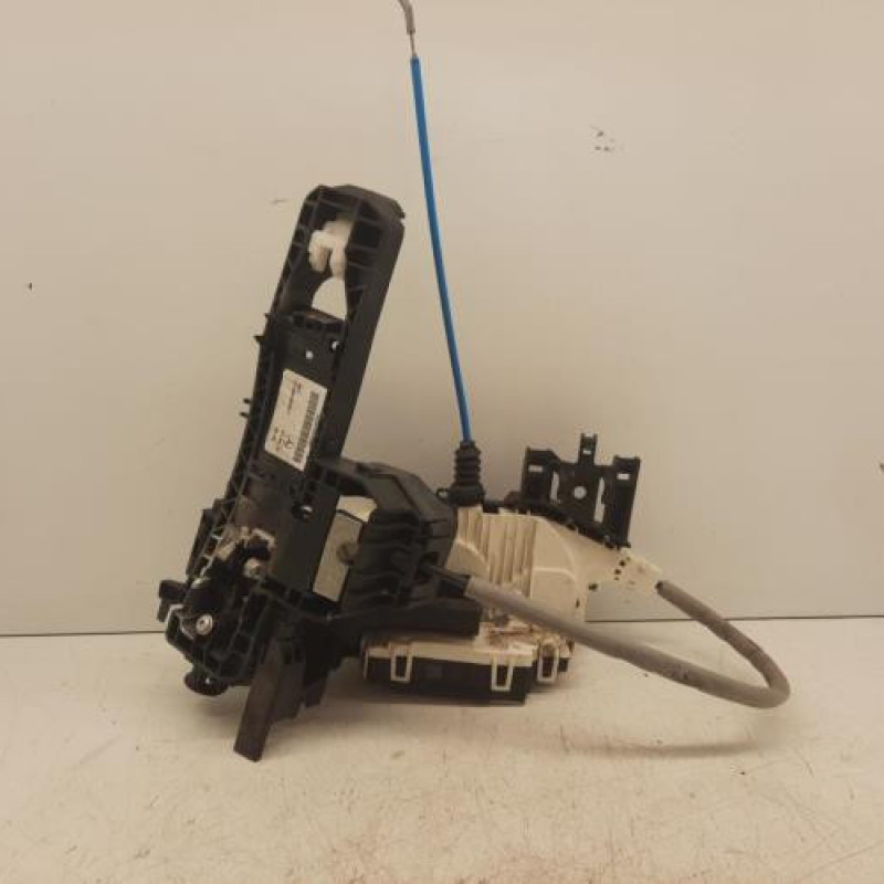Serrure avant droit MERCEDES CLASSE A 176