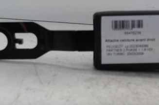 Attache ceinture avant droit PEUGEOT PARTNER 2 Photo n°1