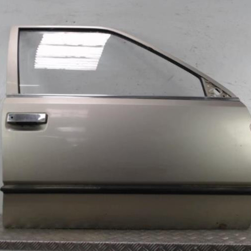 Porte avant droit RENAULT R25 Porte avant droit RENAULT R25