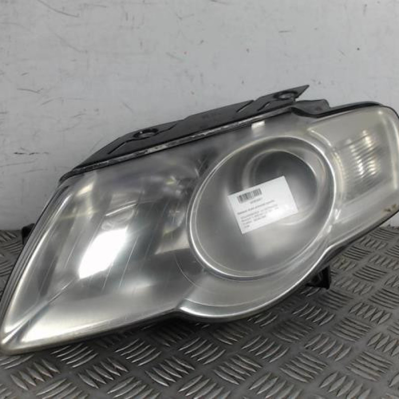 Optique avant principal gauche (feux)(phare) VOLKSWAGEN PASSAT 5