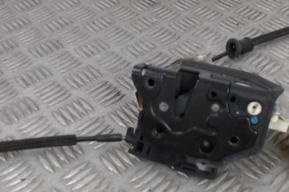 Serrure avant droit VOLKSWAGEN PASSAT 5