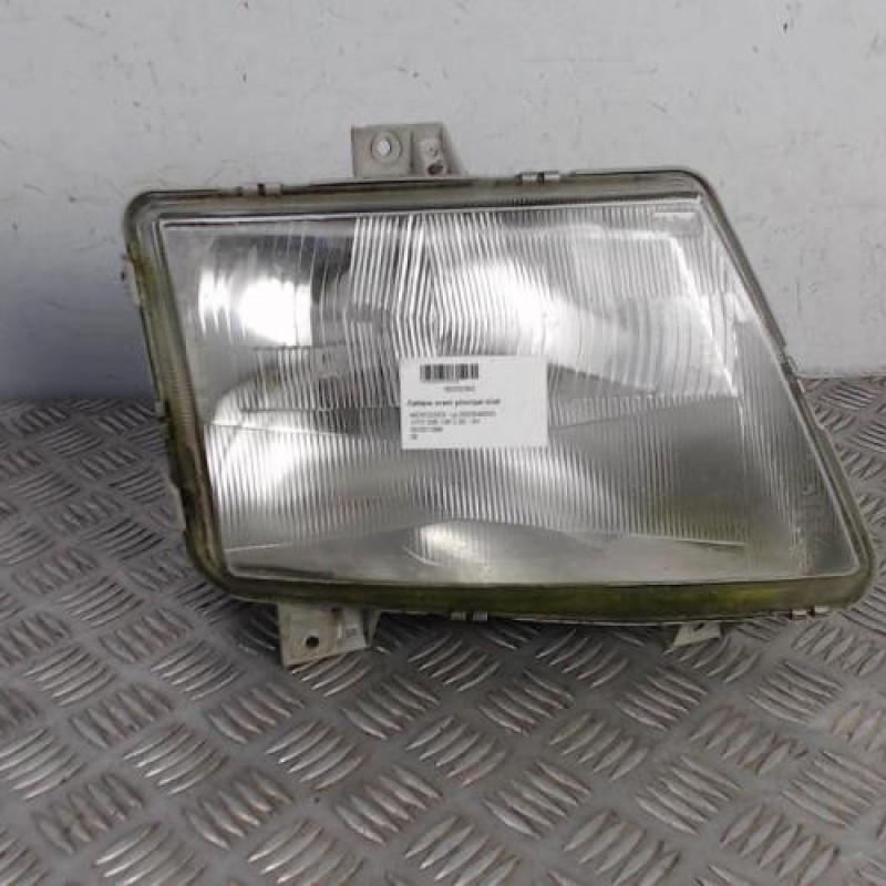 Optique avant principal droit (feux)(phare) MERCEDES VITO 638