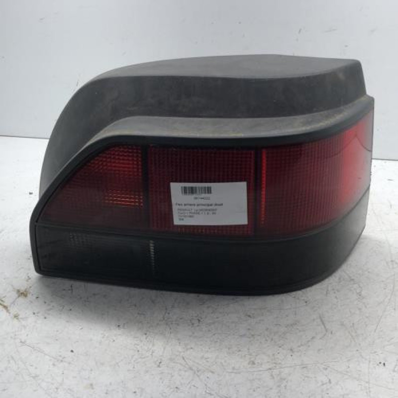 Feu arriere principal droit (feux) RENAULT CLIO 1