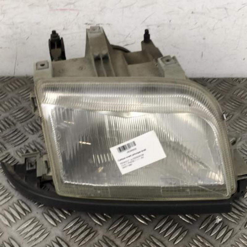 Optique avant principal droit (feux)(phare) RENAULT CLIO 1