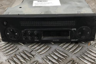 Autoradio d'origine RENAULT TRAFIC 2 Photo n°1