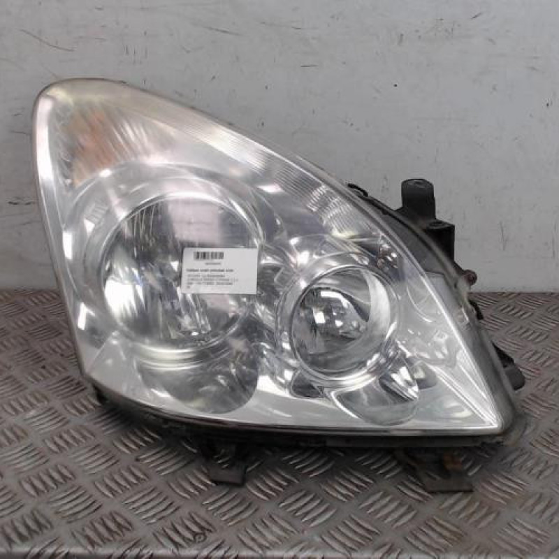 Optique avant principal droit (feux)(phare) TOYOTA COROLLA VERSO 2