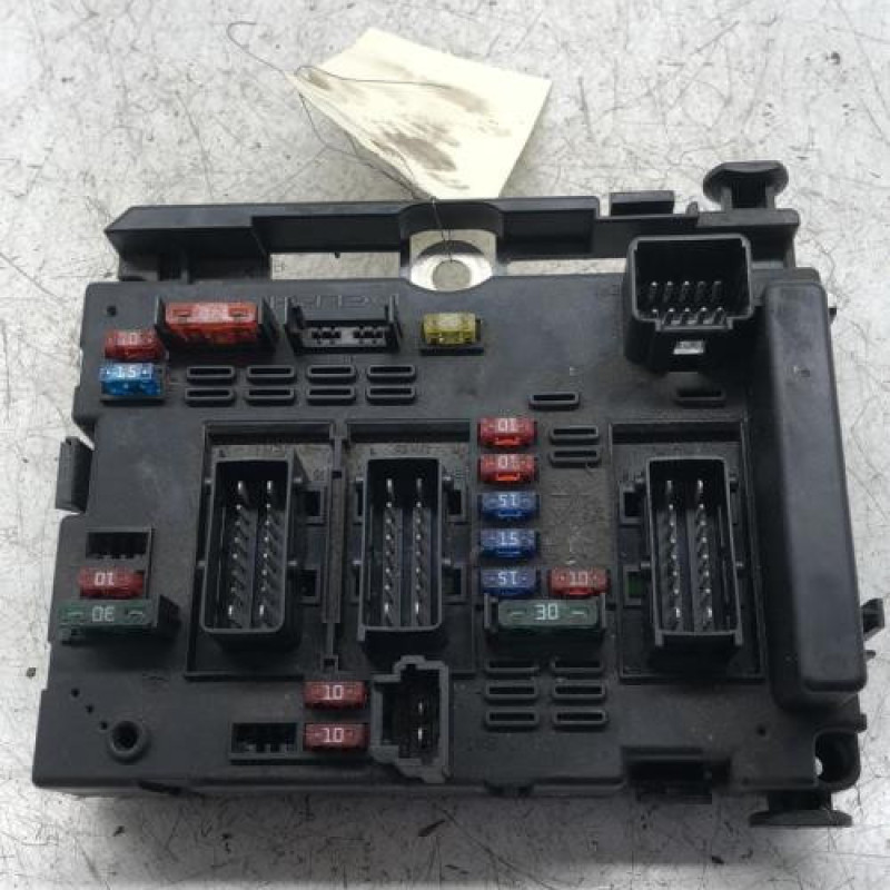 Boitier servitude moteur (BSM) PEUGEOT 307 Boitier servitude moteur (BSM) PEUGEOT 307