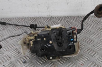 Serrure avant gauche VOLKSWAGEN POLO 4