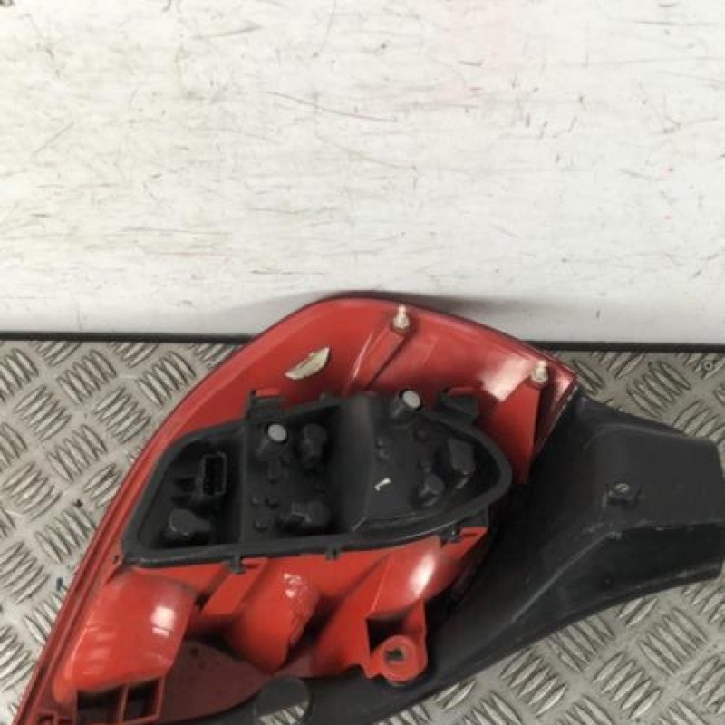 Feu arriere principal droit (feux) RENAULT CLIO 3
