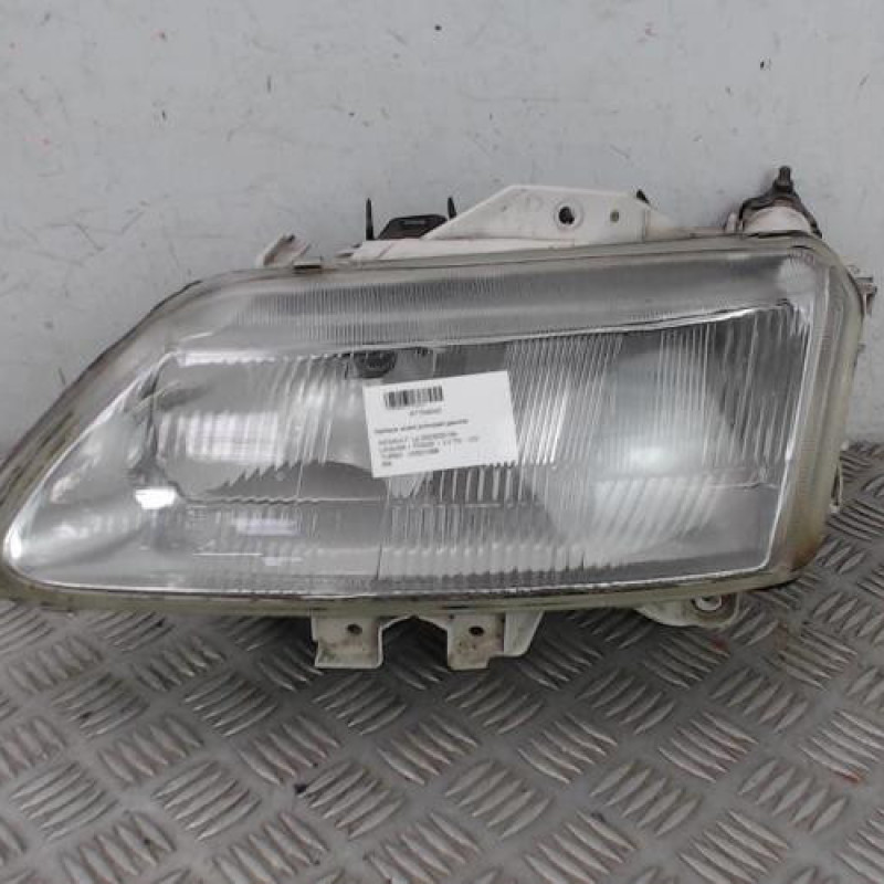 Optique avant principal gauche (feux)(phare) RENAULT LAGUNA 1