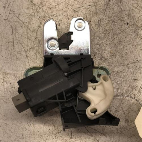 Serrure de coffre AUDI A4 2