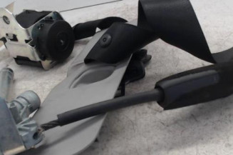 Ceinture avant gauche OPEL CORSA D