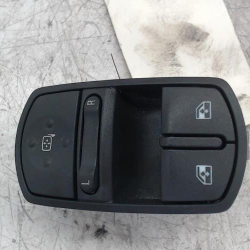 Interrupteur de leve vitre avant gauche OPEL CORSA D