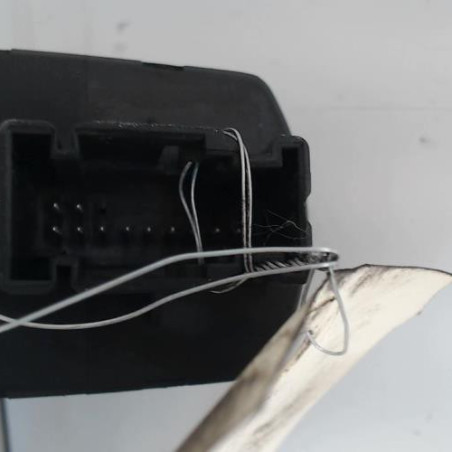 Interrupteur de leve vitre avant gauche OPEL CORSA D