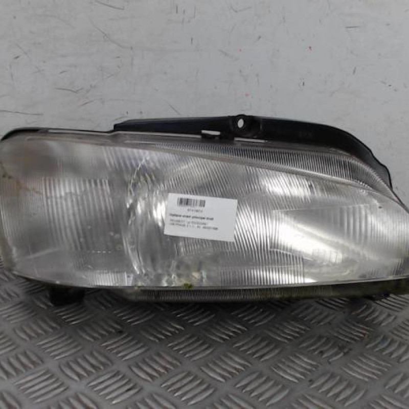 Optique avant principal droit (feux)(phare) PEUGEOT 106