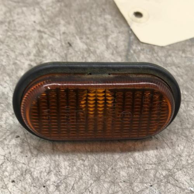 Repetiteur clignotant avant droit  (Feux) RENAULT TRAFIC 2