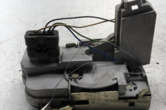 Serrure avant droit PEUGEOT 307