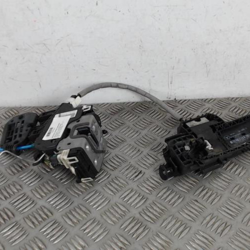 Serrure arriere gauche MERCEDES CLASSE A 176 Serrure arriere gauche MERCEDES CLASSE A 176